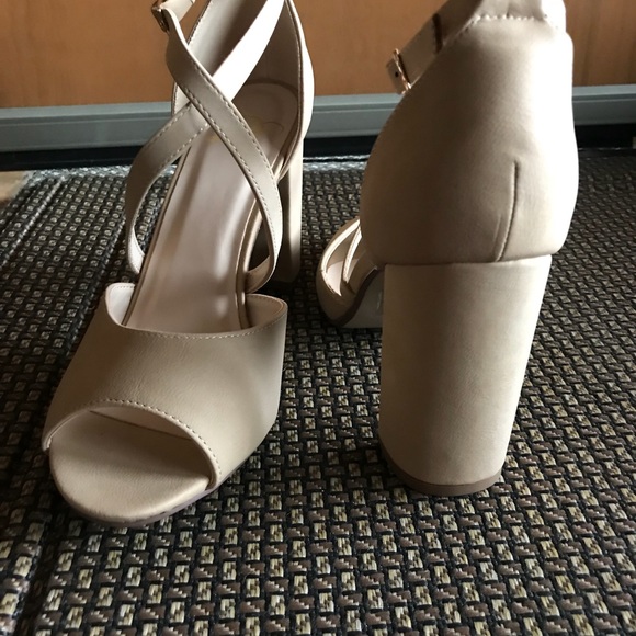 New Open CrissCross chunky last one make offer! - Picture 7 of 8